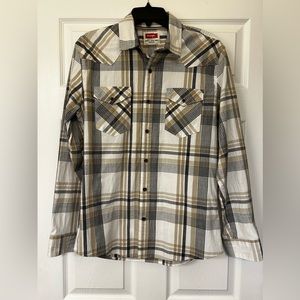 Wrangler button down shirt